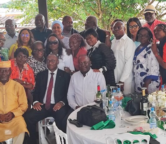 À LIBREVILLE, LES ANCIENS ÉTUDIANTS DU MAROC CÉLÈBRENT LA NOMINATION D’AIMÉ MARTIAL MASSAMBA