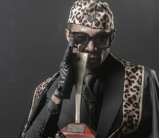 CHOUCHOU LAZARE, LE COUTURIER QUI RÊVE D’HABILLER L’IDENTITÉ GABONAISE